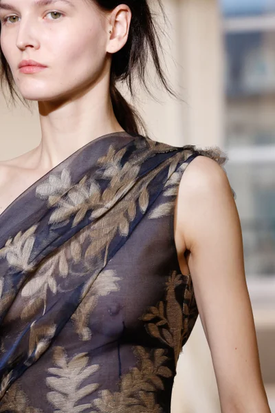 Look 72